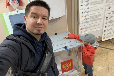 Председатель комитета Алексей Пасько отдал свой голос на проходящих выборах