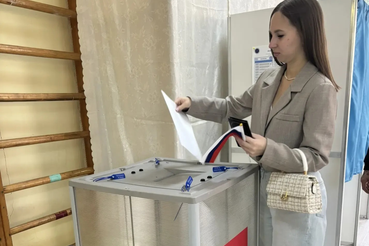 Сотрудники комитета сегодня приняли участие в голосовании